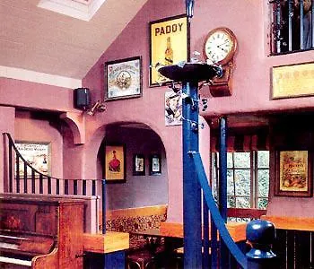 Ξενοδοχείο Whitegates Pub &